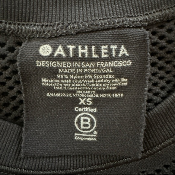 Athleta Black Sleeveless Fitted Tank Top - Picture 13 of 13